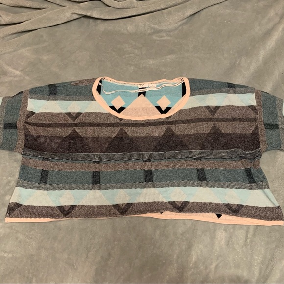 LIKE NEW size small cropped sweater - Picture 2 of 2